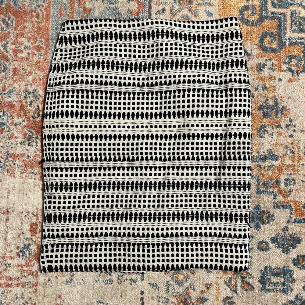 Loft embroidered black and white pencil skirt